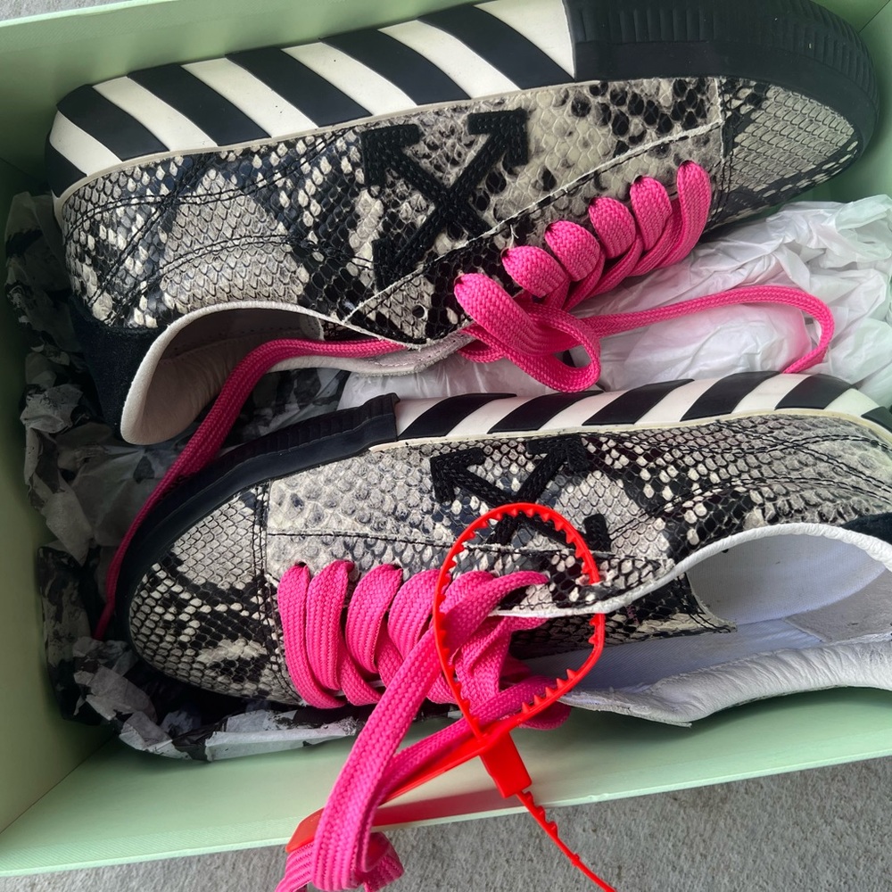 OFF WHITE sneakers size 39